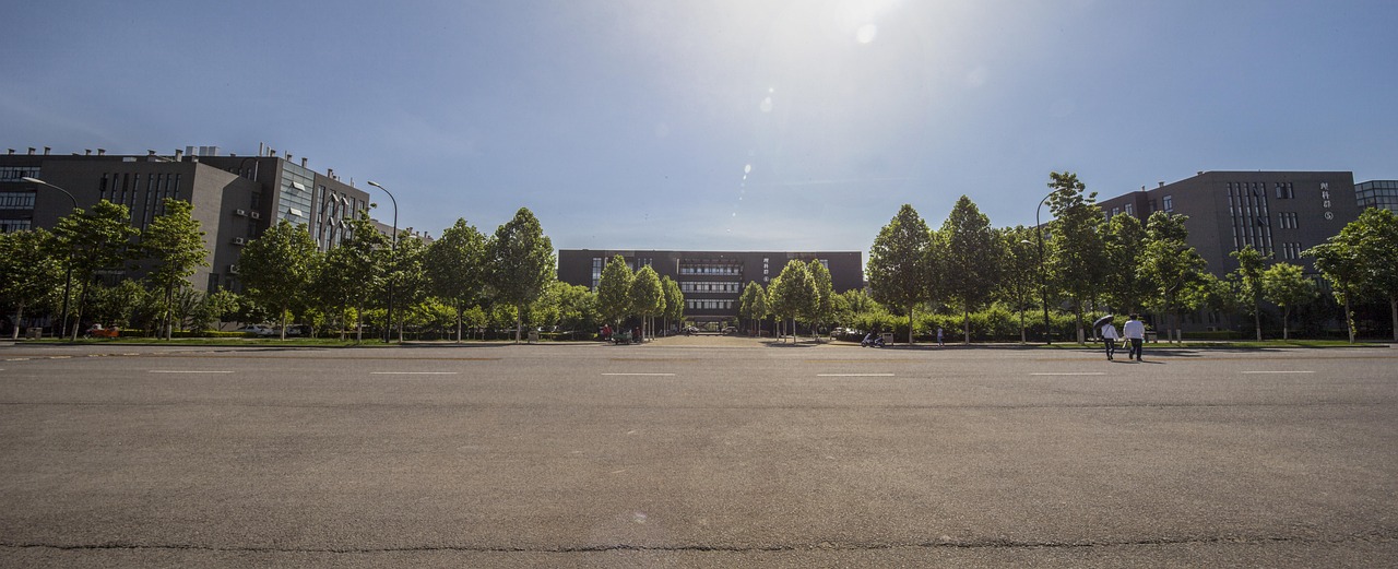 découvrez notre campus innovant alliant technologies de pointe et espaces collaboratifs pour favoriser la créativité et l'apprentissage.