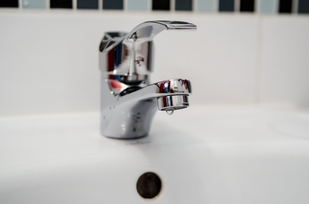 découvrez nos services de plomberie professionnels pour résoudre tous vos problèmes de tuyauterie, réparation de fuites et installation de sanitaires rapidement et efficacement.