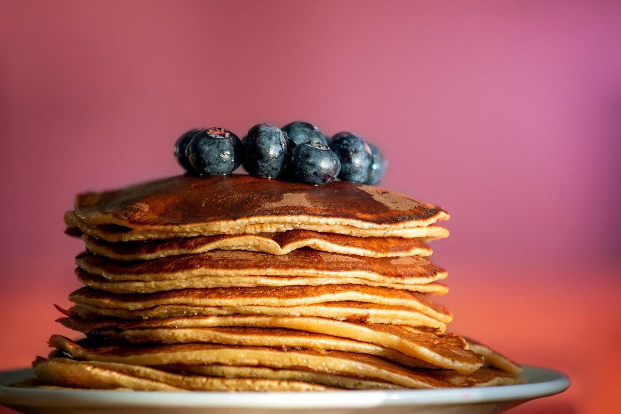 découvrez nos délicieuses recettes de crêpes traditionnelles et originales, parfaites pour toutes les occasions. faciles à préparer et savoureuses, elles séduiront petits et grands.