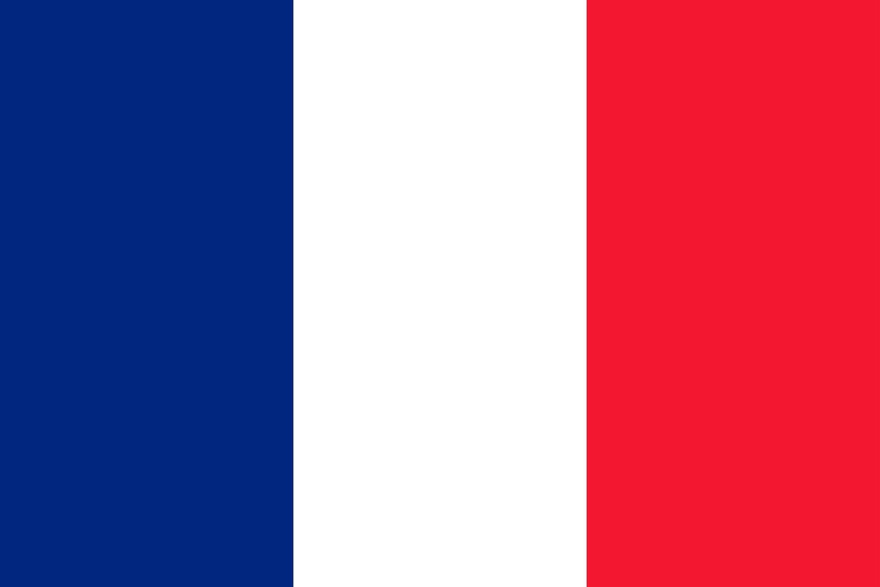 découvrez le concept d'identité nationale, ses enjeux culturels, historiques et sociaux qui façonnent le sentiment d'appartenance d'une nation.