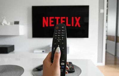 Netflix en réponse : les raisons derrière l’absence de Jessica Alba pendant 4 ans